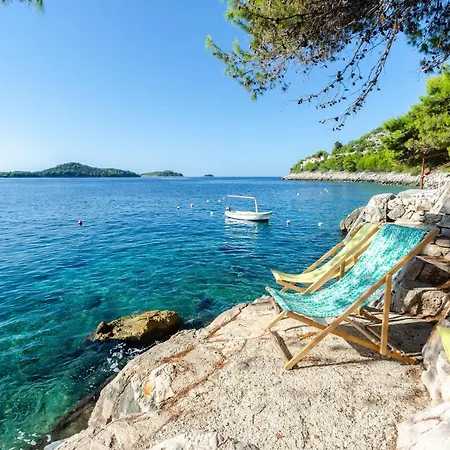 By The Sea Marta Apartman *