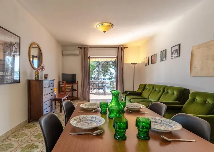 By The Sea Marta * Prizba