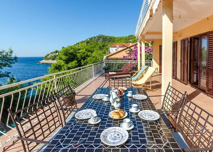 By The Sea Marta * Prizba